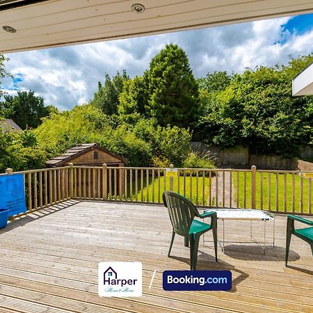 Spacious Detached Bungalow By Harperletting Short Lets & Serviced Accommodation Buckely With Pool Table & Driveway Buckley Exterior foto