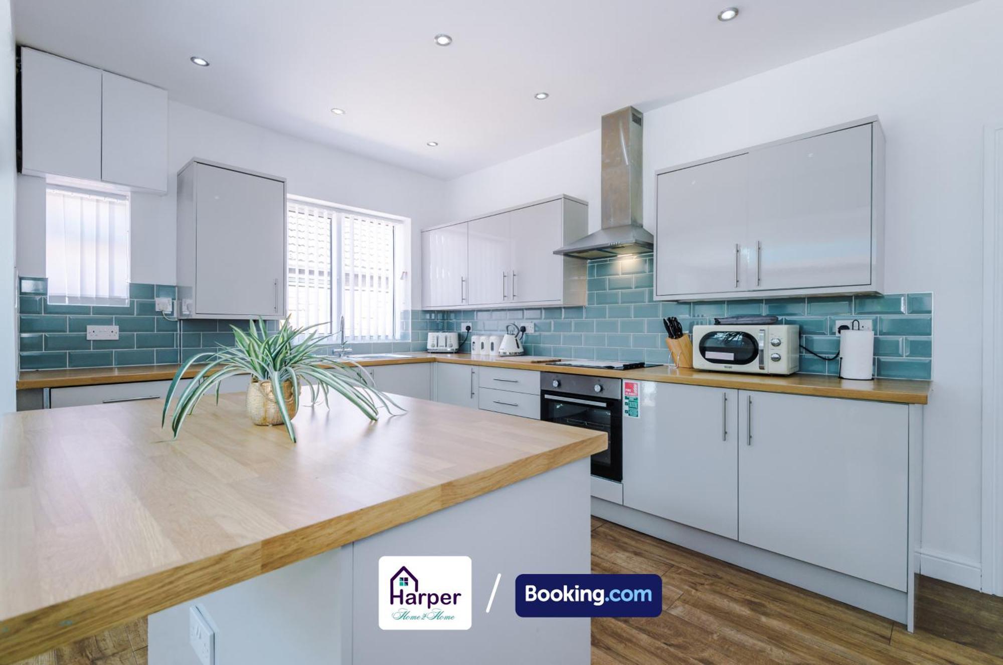 Spacious Detached Bungalow By Harperletting Short Lets & Serviced Accommodation Buckely With Pool Table & Driveway Buckley Exterior foto