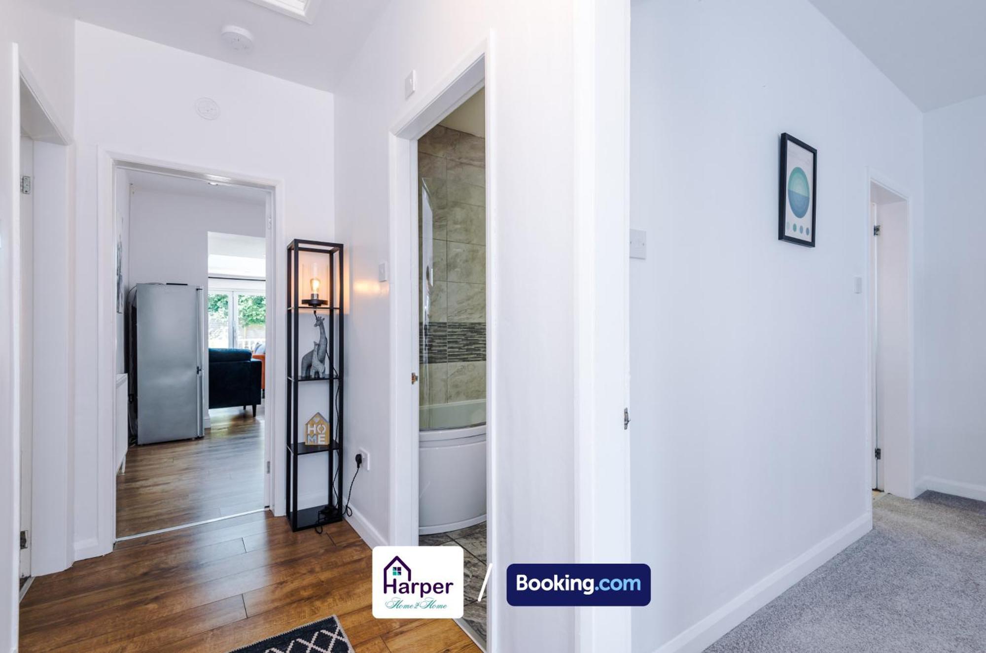 Spacious Detached Bungalow By Harperletting Short Lets & Serviced Accommodation Buckely With Pool Table & Driveway Buckley Exterior foto